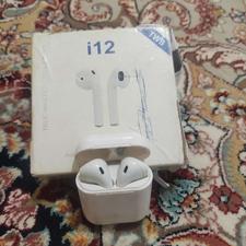 3عدد هندزفری یکی ایرپاد