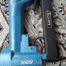 منگنه کوب بادی