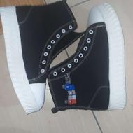 کفش اسپرت سایز 40