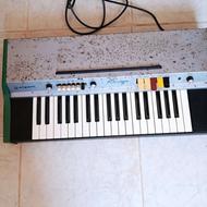 ارگ وینتیج قدیمی ایتالیایی مطعلق به دهه 60 میلادی