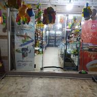 یک باب مغازه با کل وسیله ها