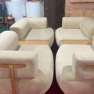 فروش مبل راحتی و کلاسیک با تنوع پارچه و چوب ، حضوری