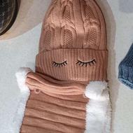 دو عدد کلاه وشال بچه گانه تو کرکی نو اتیکت دار/گوش گیر