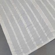 پرده طرح دار سفید نقره ای