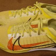 کتونی فوتسال طرح نایک