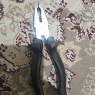 انبردست آمریکایی سالم و مستحکم