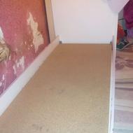 تخت نوجوان سفید