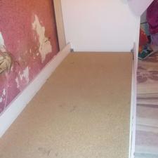 تخت نوجوان سفید