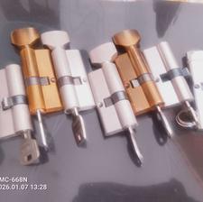 قفل درب ورودی