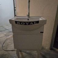 روشویی نو با شیر و زیر اب