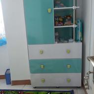 تخت و کمد کودک