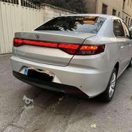 منشی در نمایندگی فروش خودرو