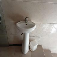 روشویی کوچک چینی با شیر