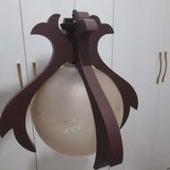 لوستر چوبی شیک و تمیز