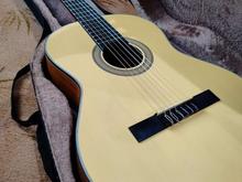 گیتار Admira، مدل Juanita در شیپور