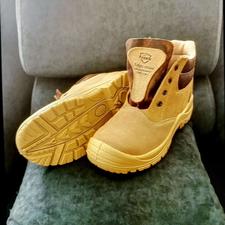 بوتین بوت کوهنوردی ایمنی 42