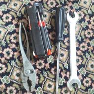 انبر دست دم باریک پیچ گوشتی انبر