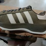 دو نفر خانم جهت همکاری در تولیدی کفش نیازمندیم.