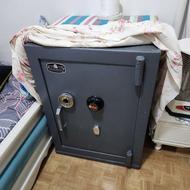 گاو صندوق خرم