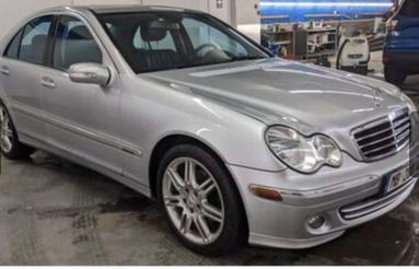 پونک 220 متر تجاری مناسب تمامی مشاغل