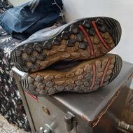 کفش کوهنوردی