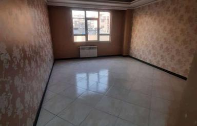 بلوار کشاورز 95متر 2خواب فول امکانات 10ساله