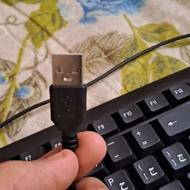 یک جفت کیبرد و ماوس باسیم