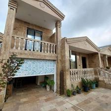 ویلا 200 متر زمین 140 متر بنا