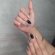 کاشت ناخن و مژه