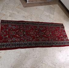 فرش قرمز طرح دار