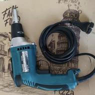 پیچ گوشتی برقی ماکیتا