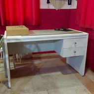 میز کار چوبی