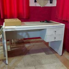 میز کار چوبی