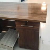 میز کار با یک کشو و در کمدی