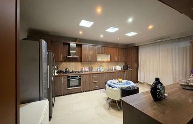 215 متر فرامرز 6 شیک