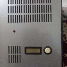 باسلام دو عدد ایفون کم یاب گویا فقط گوشی داخل اتاق موجود نیس