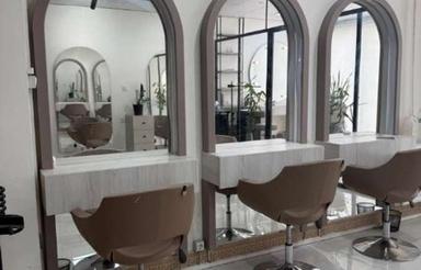 سالن زیبایی با کلیه لوازم