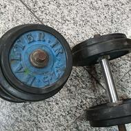 یک جفت دنبل وزنه