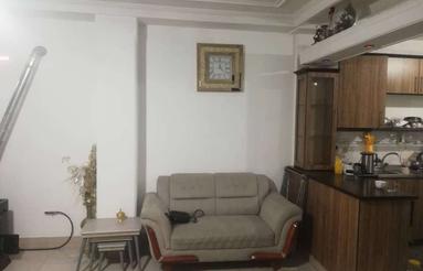 سه طبقه با مغازه بر خیابان بیسمتری