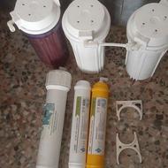 تعدادی لوازم تسویه آب برای آشپزخانه