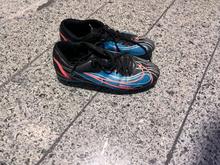 کتونی فوتبال در شیپور