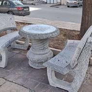 صندلی و میز بتونی