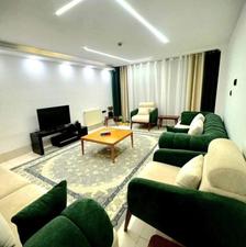 81مترمربع/بدون پرتی/پارکینگ سندی/سالن پرده خور 