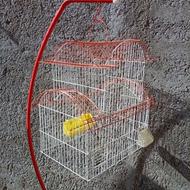 قفس سالم دارای پایه