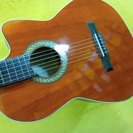 گیتار والنسیا