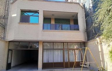 ویلایی 240 متر طبقه همکف کامل پارکینگ دو ور