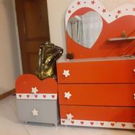 آینه دراور دخترانه با صندلی و کشو همه با هم یک تومن