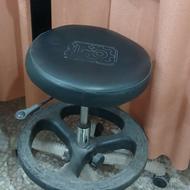 صندلی جک دار