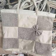 خریدار عمده کیف مبلی هستم