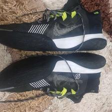 کفش والیبال